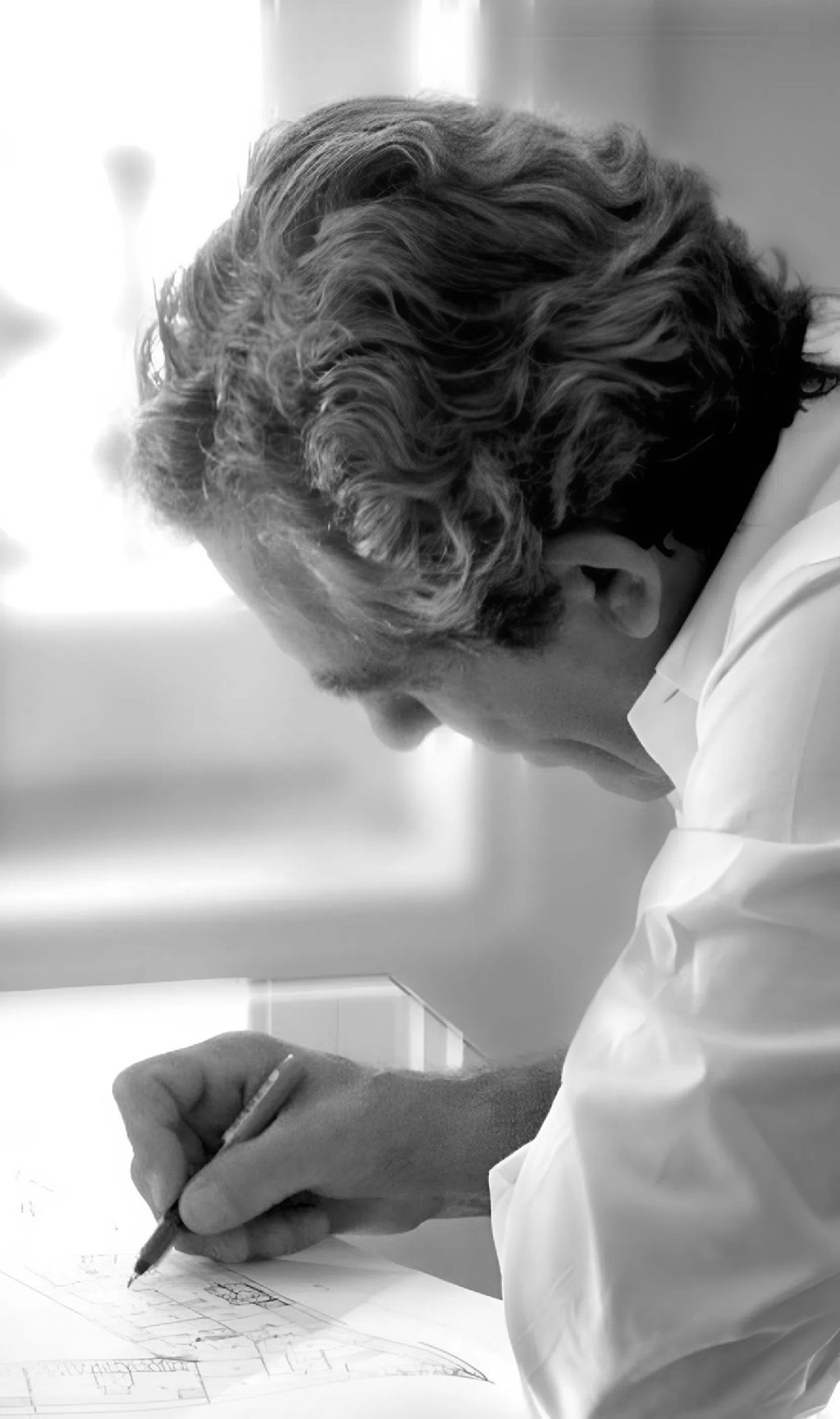 jose_maria_aguirre_vila-coroarquitecto